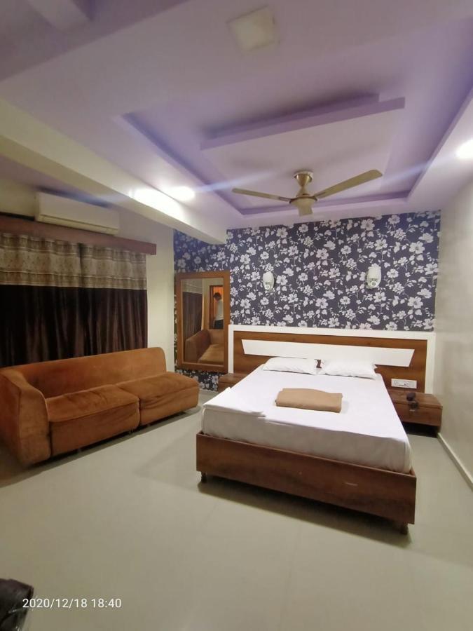 Hotel Riviera Residency Thane Zewnętrze zdjęcie
