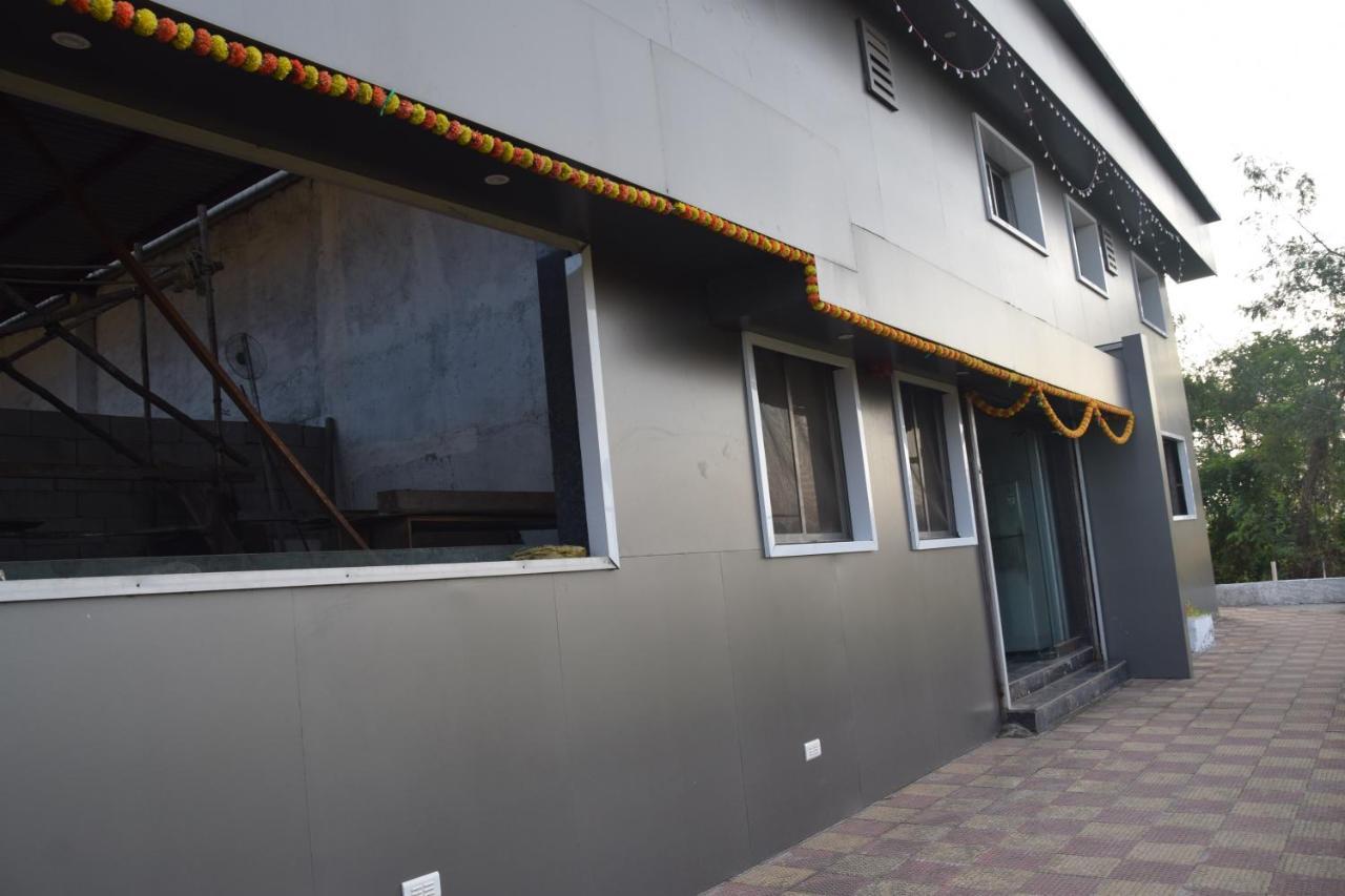 Hotel Riviera Residency Thane Zewnętrze zdjęcie