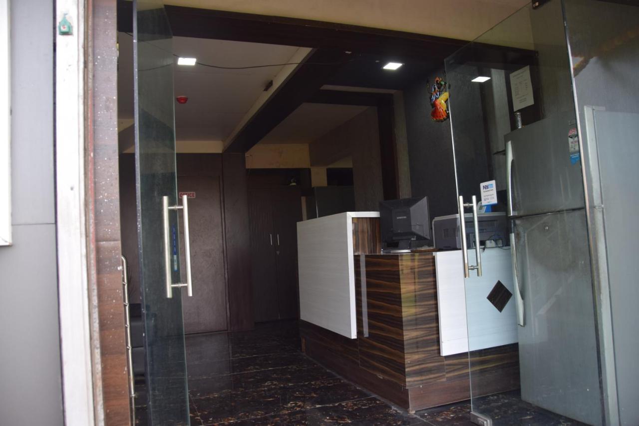 Hotel Riviera Residency Thane Zewnętrze zdjęcie