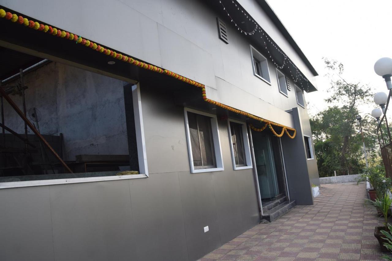 Hotel Riviera Residency Thane Zewnętrze zdjęcie